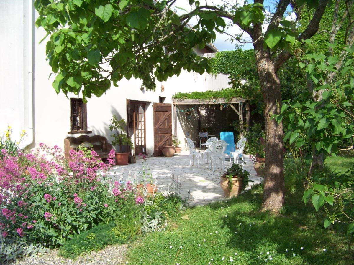 Grande Maison Atypique Le Burgaud Kültér fotó